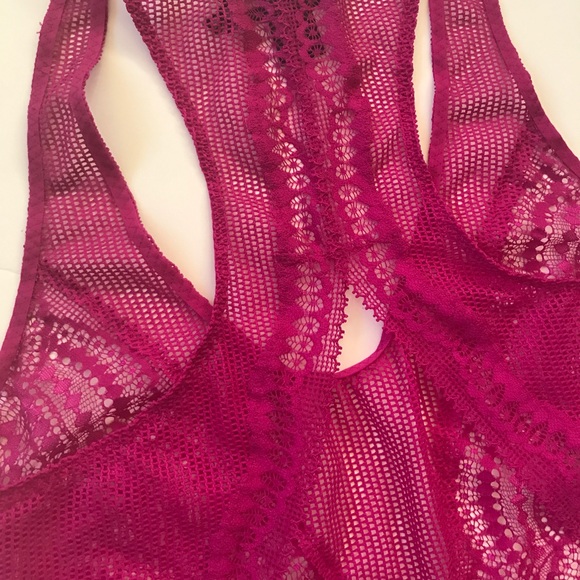 Victoria's Secret beautiful fuchsia teddy bodysuit - Picture 7 of 8